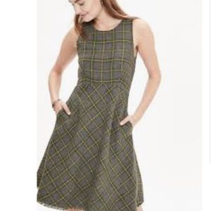 Banana Republic Fit and Flare Dress wool blend 10